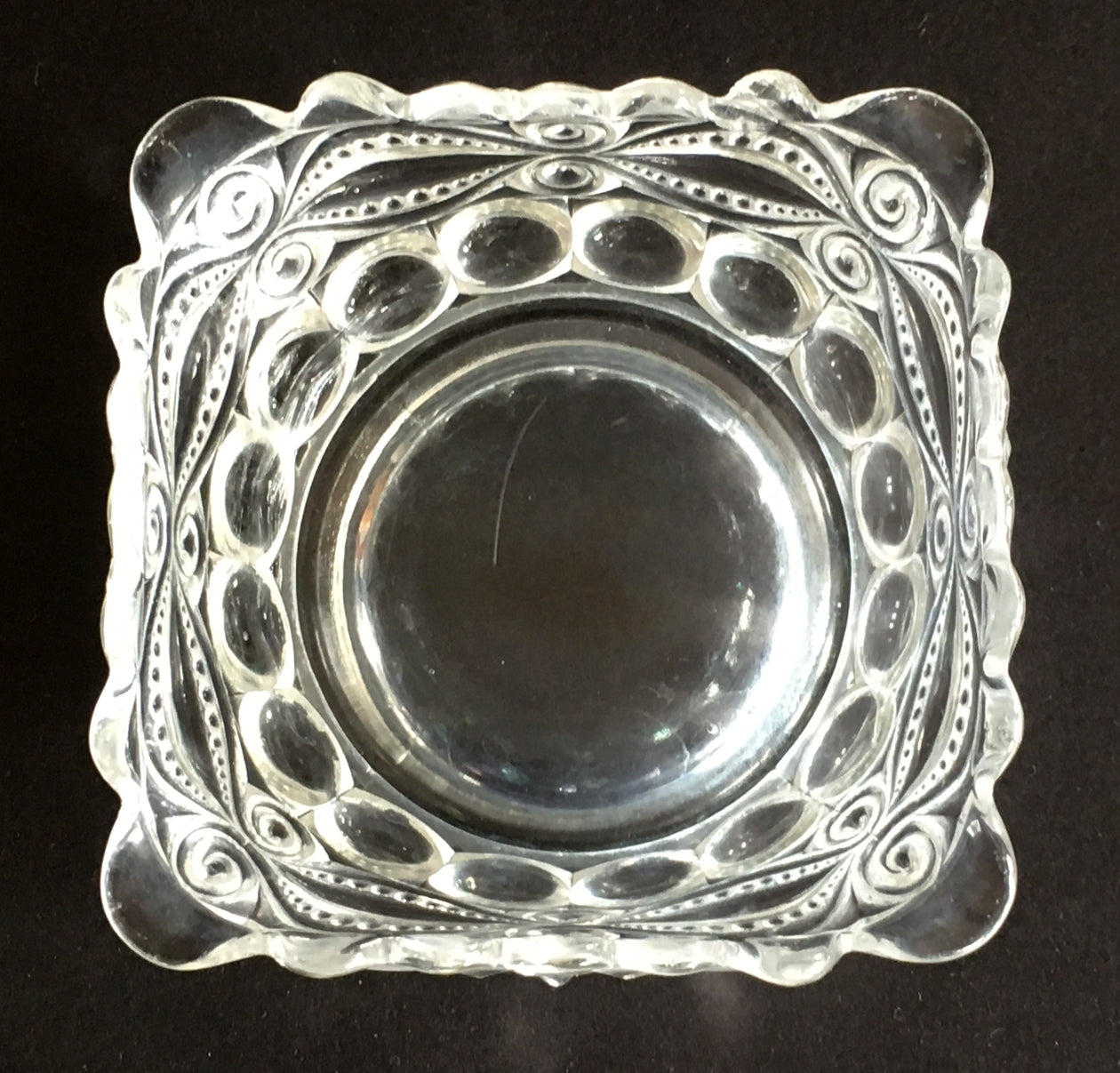 EAPG Eye Winker pattern nappy dish top image