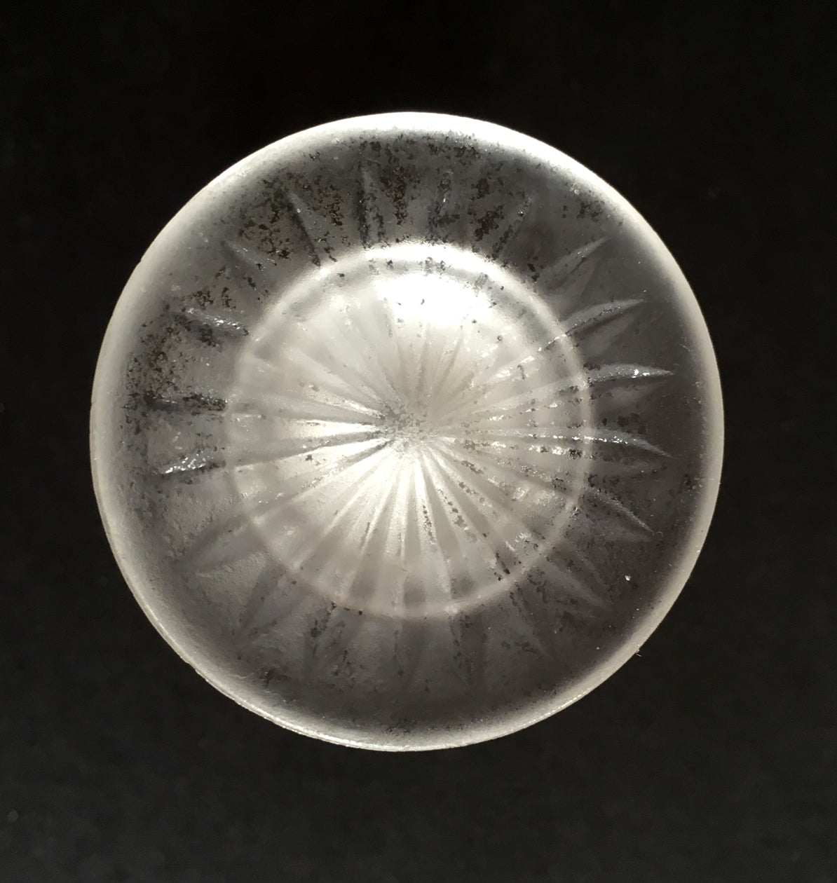EAPG Hand and Fishscale pattern frosted glass salt shaker bottom view image