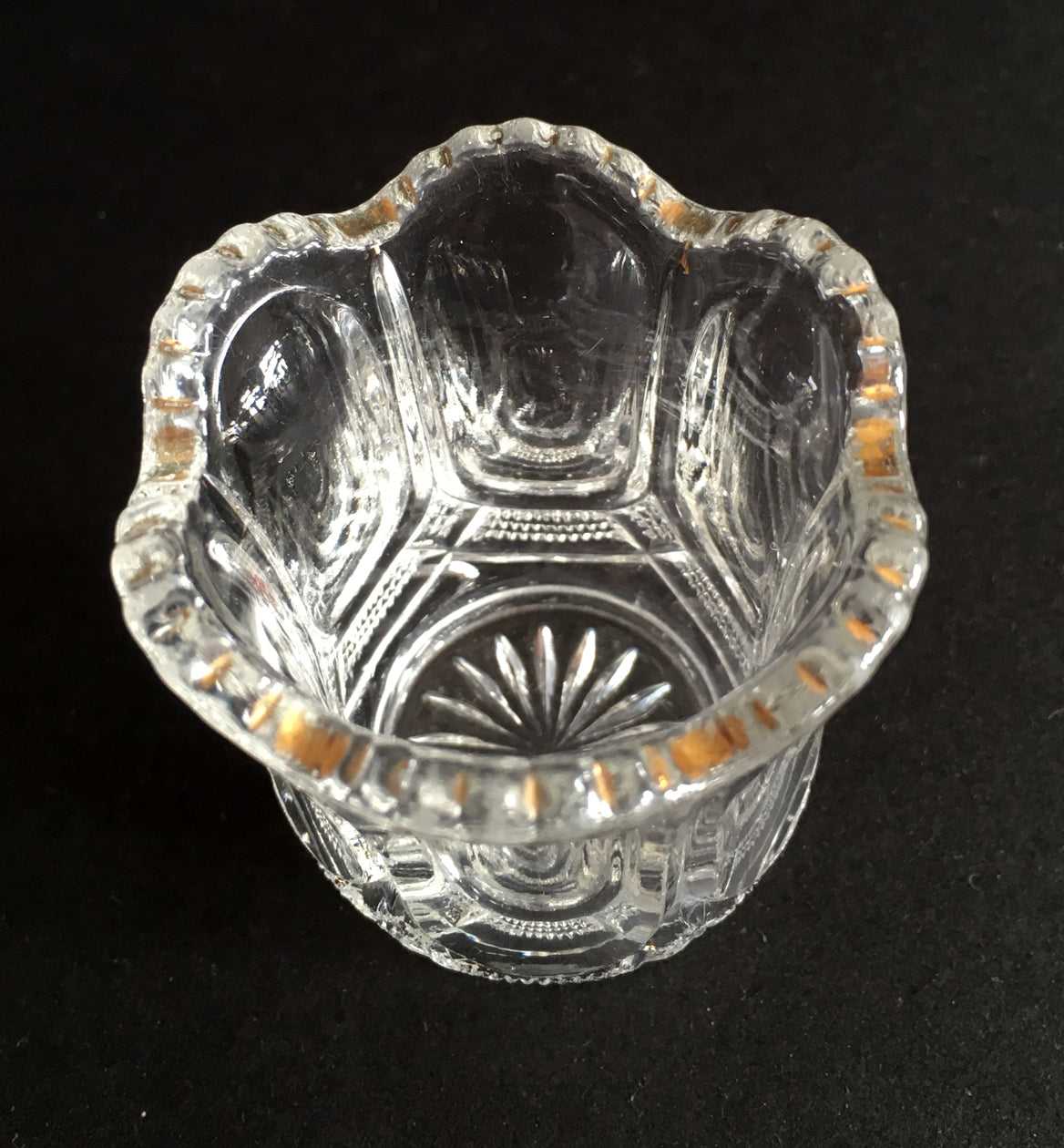 EAPG Galloway pattern toothpick holder inside view image