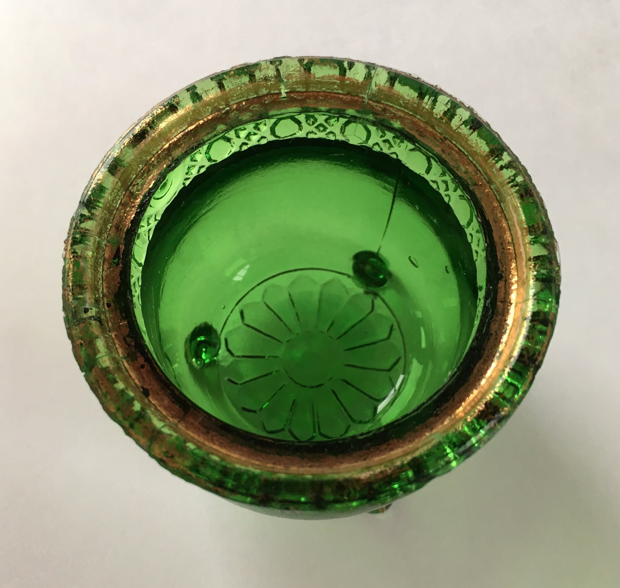 EAPG Witch's Kettle Green Glass Souvenir Toothpick Holder inside pot 1